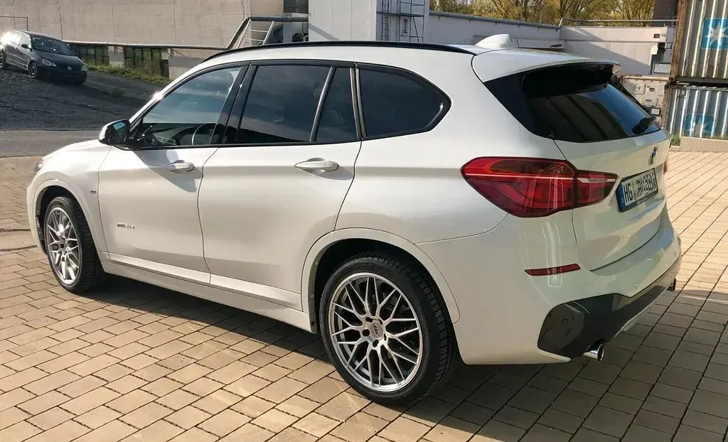 Usata BMW X1 Efficient Dynamics 231 CV (169 kW) 2016 Bianco SUV