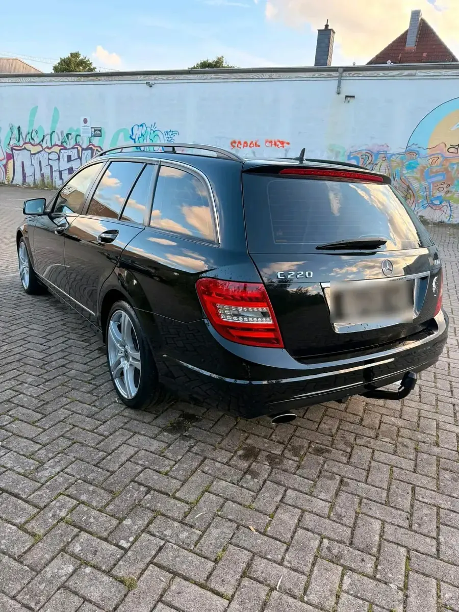 Gebraucht Mercedes C220 170 PS (125 kW) 2012 Schwarz Kombi