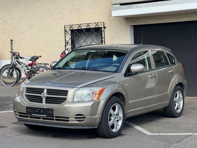 Gebraucht Dodge Caliber SE 150 PS (110 kW) 2010 Gold Kleinwagen