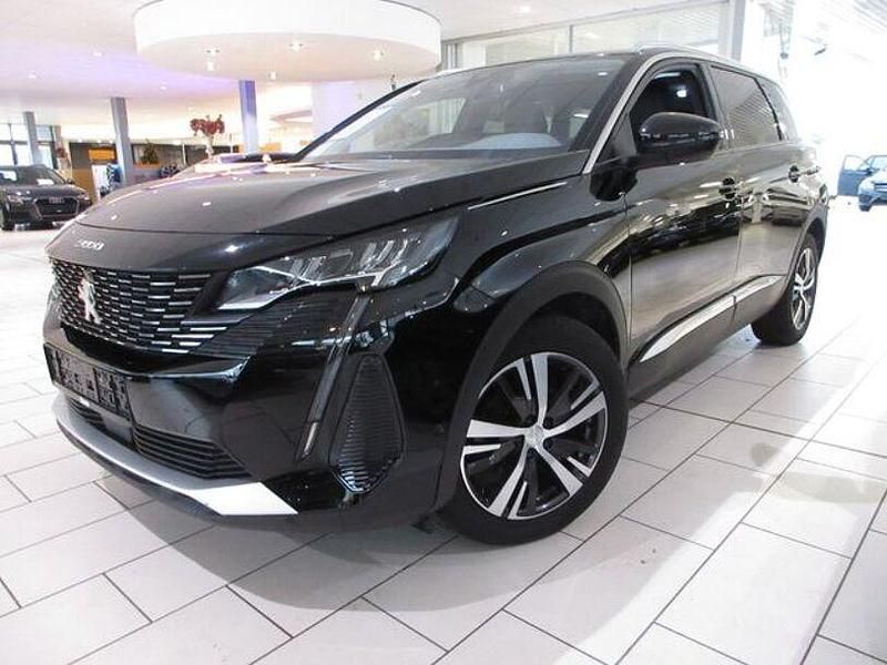 Gebraucht Peugeot 5008 Allure 250 PS (183 kW) 2021 Lackierung schwarz perla nera/me Limousine