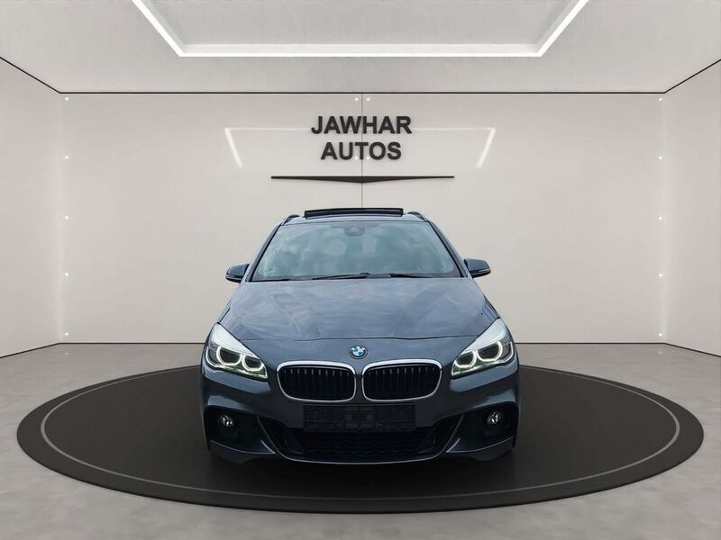 Grau Gebraucht 2015 BMW 220 M Sport Kombi | 15.990 € (Guter Preis) - Bild 1/4
