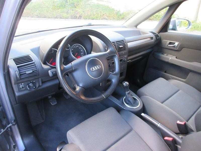 Usata Audi A2 75 CV (55 kW) 2004 Grigio Utilitaria