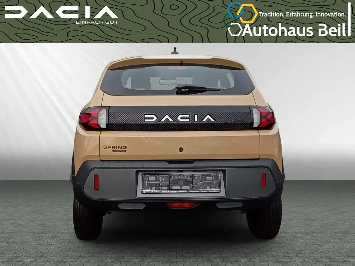 Uusi Dacia Spring 47 kW (65 HP) 2025 Peessi Viistoperä