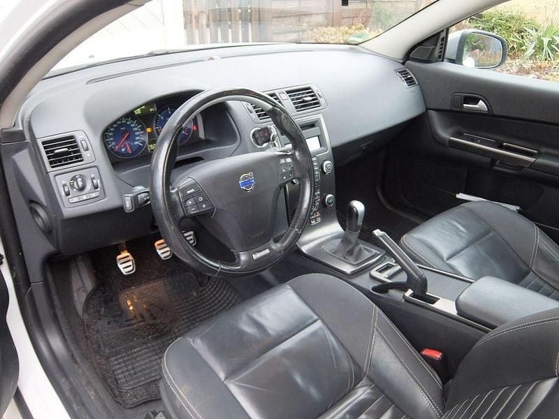 Gebraucht Volvo C30 R-Design 114 PS (83 kW) 2011 Weiß Kleinwagen