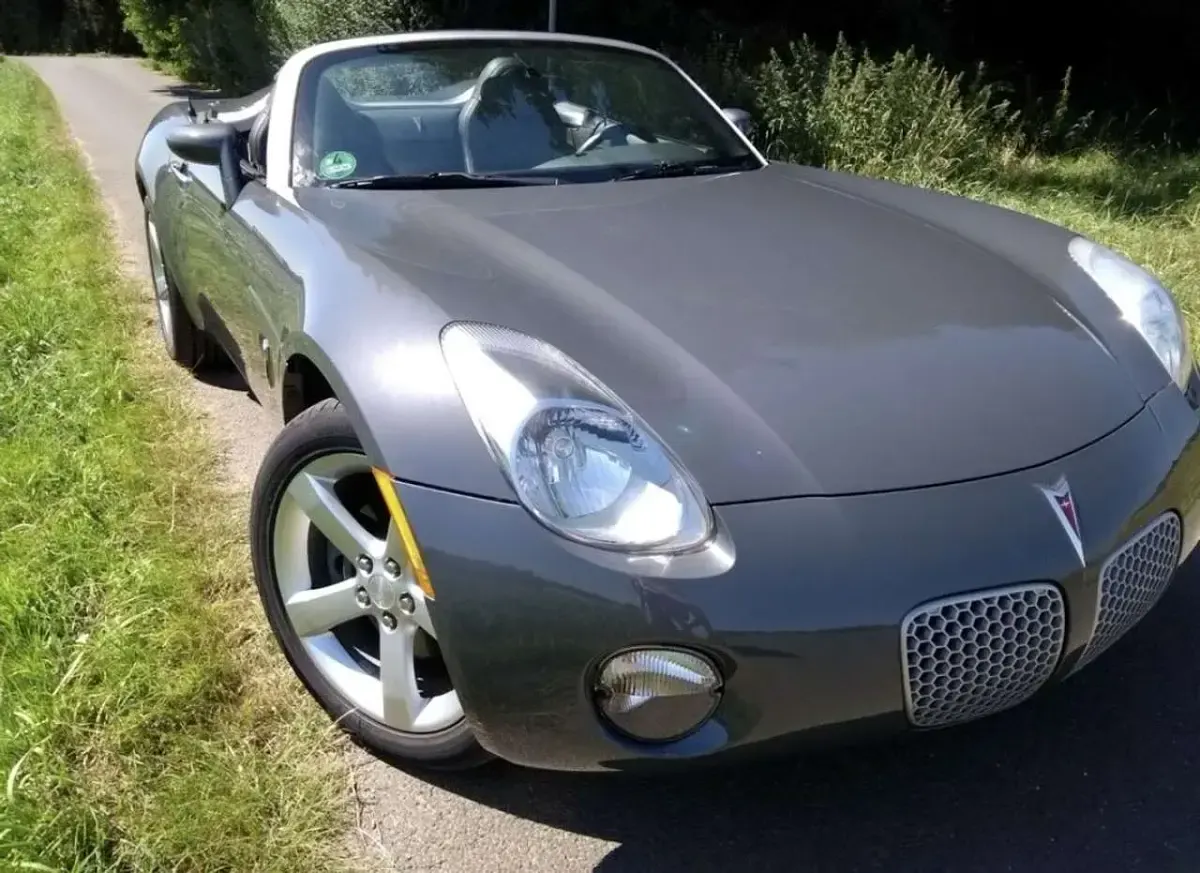 Gebraucht Pontiac Solstice 179 PS (131 kW) 2008 Grau Cabrio