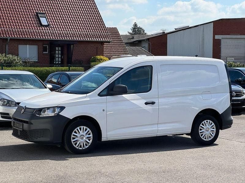 Gebraucht VW Caddy 75 PS (55 kW) 2022 Weiß Van / Kleinbus