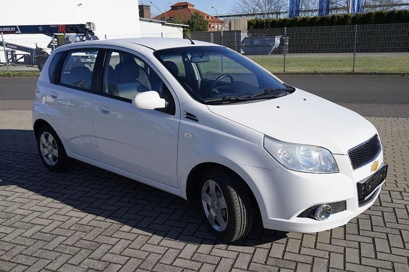 Gebraucht Chevrolet Aveo 84 PS (61 kW) 2009 Weiß Limousine