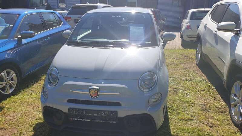 Gebraucht Abarth 595 145 PS (106 kW) 2022 Colore esterno (campovolo grau) Kleinwagen