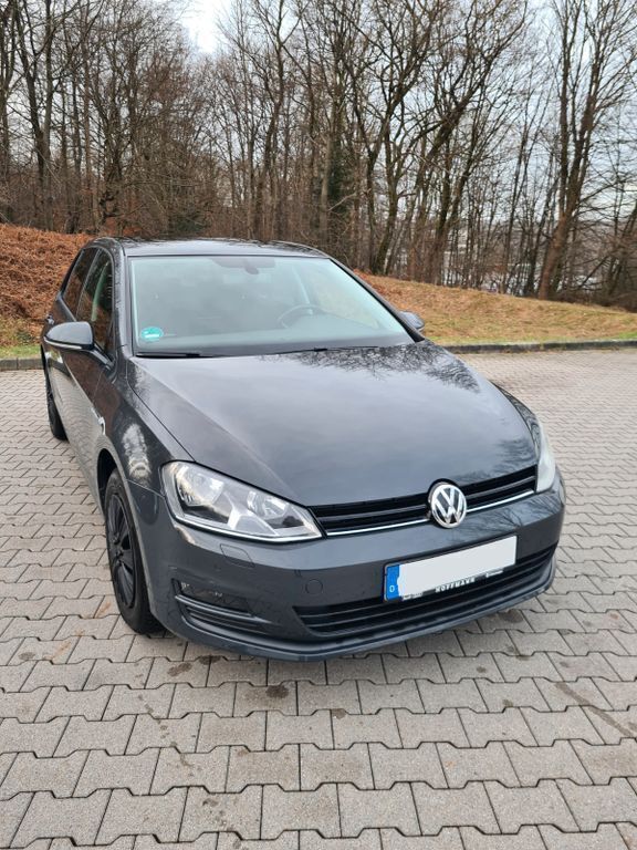 Grau Gebraucht 2014 VW Golf VII Cup Limousine | 9.400 € (Guter Preis) - Bild 1/4