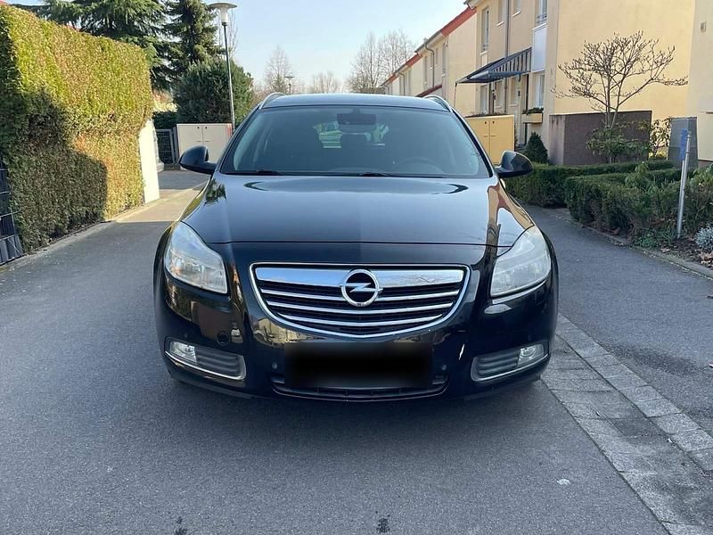 Gebraucht Opel Insignia 131 PS (96 kW) 2012 Schwarz Kombi