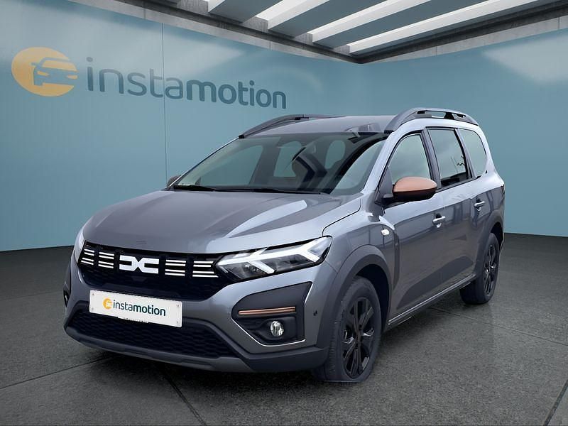 Grau Neu 2025 Dacia Jogger Extreme Van / Kleinbus | 23.499 € (Etwas zu teuer) - Bild 1/4