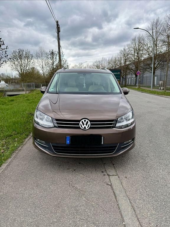 Gebraucht VW Sharan Highline 150 PS (110 kW) 2011 Braun Van / Kleinbus