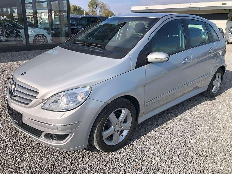 Silber Gebraucht 2006 Mercedes B200 Van / Kleinbus | 5.750 € (Etwas zu teuer) - Bild 1/4