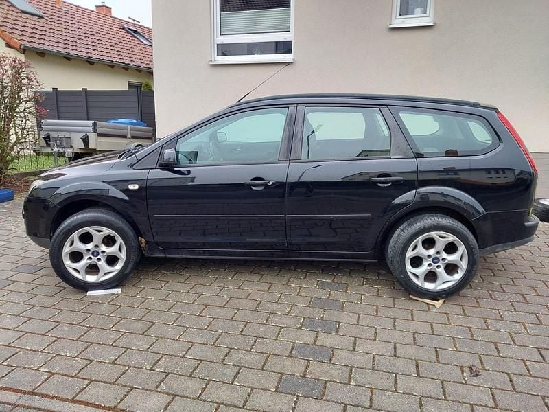Second-hand Ford Focus 125 CP (91 kW) 2007 Negru Break