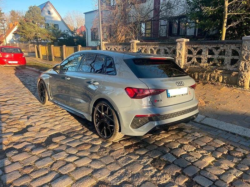 Gebraucht Audi RS3 Comfort 400 PS (294 kW) 2023 Grau Limousine