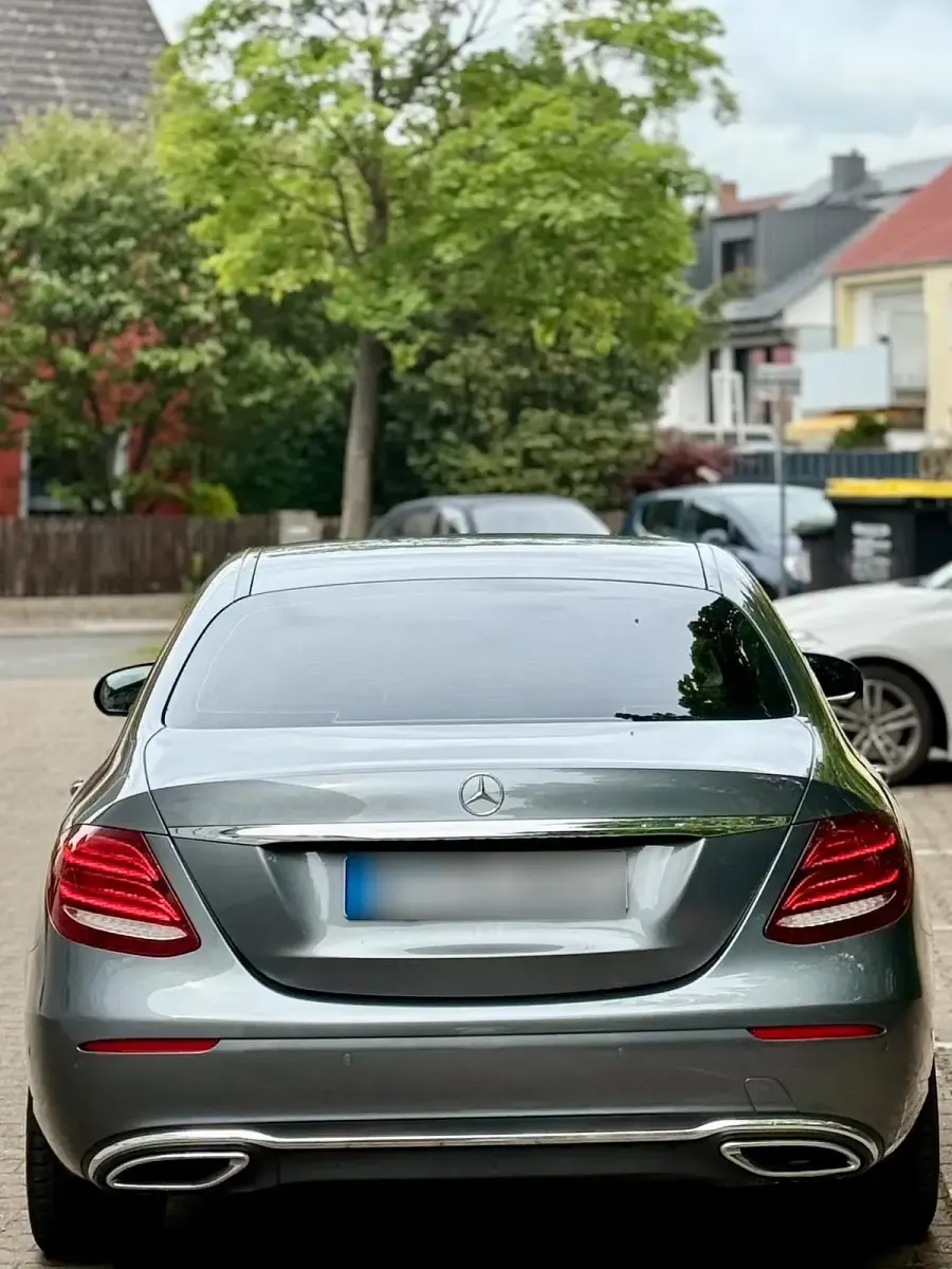 Gebraucht Mercedes E200 150 PS (110 kW) 2016 Limousine