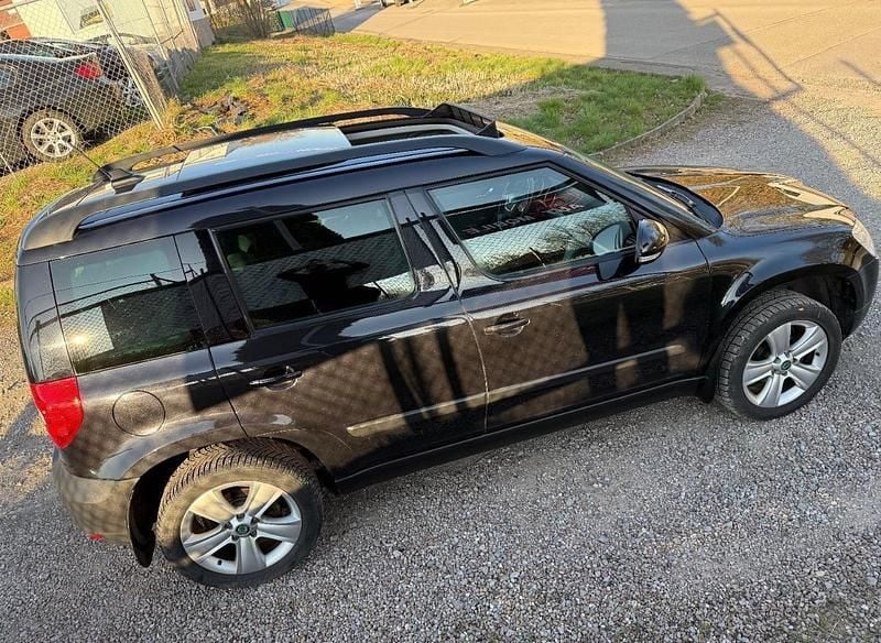 Gebraucht Skoda Yeti 105 PS (77 kW) 2012 Schwarz SUV