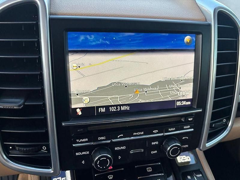 Gebraucht Porsche Cayenne Basis 299 PS (219 kW) 2011 Weiß SUV