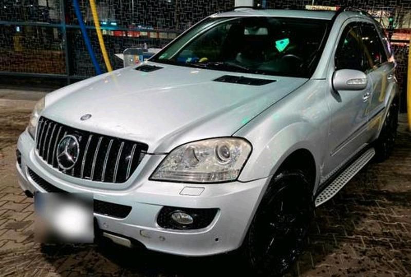 Używany Mercedes ML280 190 KM (139 kW) 2008 Czarny SUV