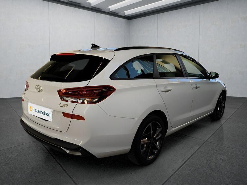 Gebraucht Hyundai i30 140 PS (102 kW) 2025 Weiß Kleinwagen