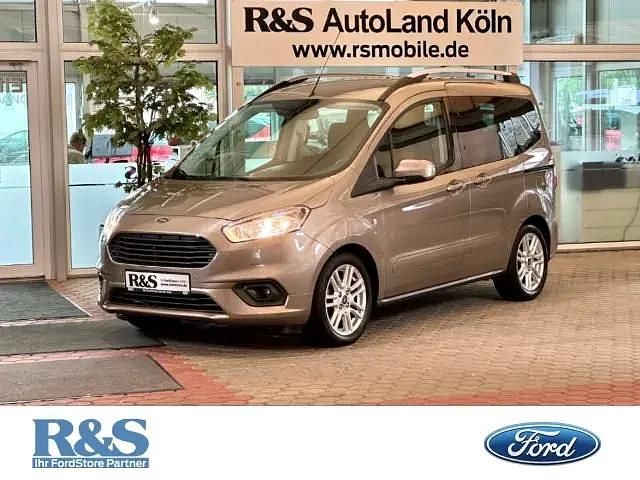 Silber Gebraucht 2019 Ford Tourneo Courier Titanium Van / Kleinbus | 13.900 € (Fairer Preis) - Bild 1/4