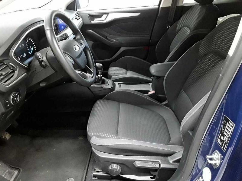 Usado Ford Focus Cool & Connect 150 HP (110 kW) 2020 Azul Carrinha