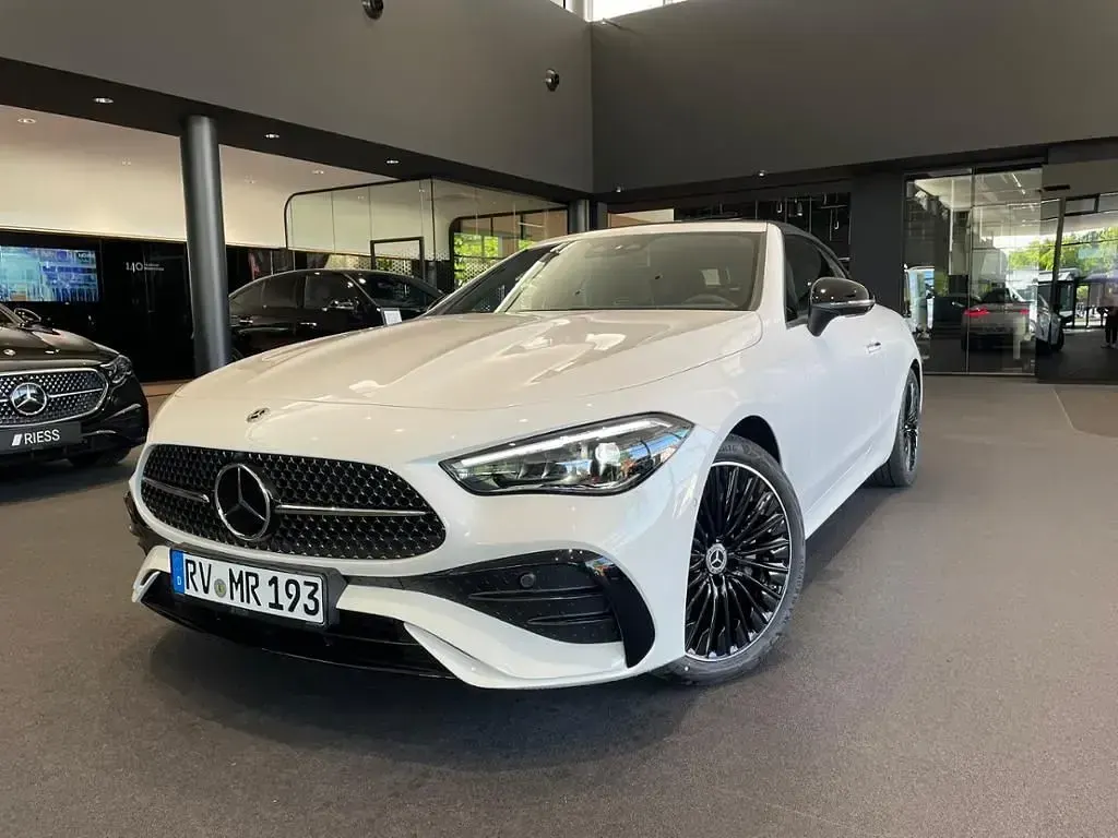 Gebraucht Mercedes CLE200 AMG 204 PS (150 kW) 2026 Polarweiß uni Cabrio