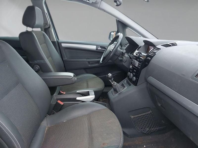 Gebraucht Opel Zafira 140 PS (102 kW) 2010 Van / Kleinbus