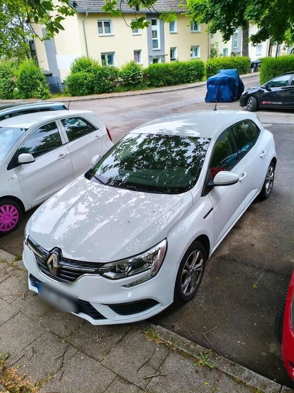 Weiß Gebraucht 2019 Renault Mégane IV Limousine | 12.499 € (Fairer Preis) - Bild 1/4