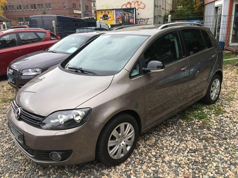 Braun Gebraucht 2011 VW Golf Plus Style Van / Kleinbus | 8.299 € (Fairer Preis) - Bild 1/4