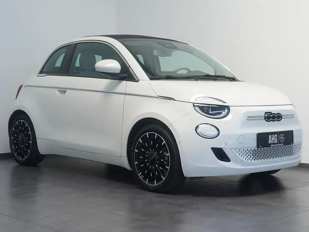 Gebraucht Fiat 500e La Prima 86 kW (118 PS) 2023 Weiß Cabrio