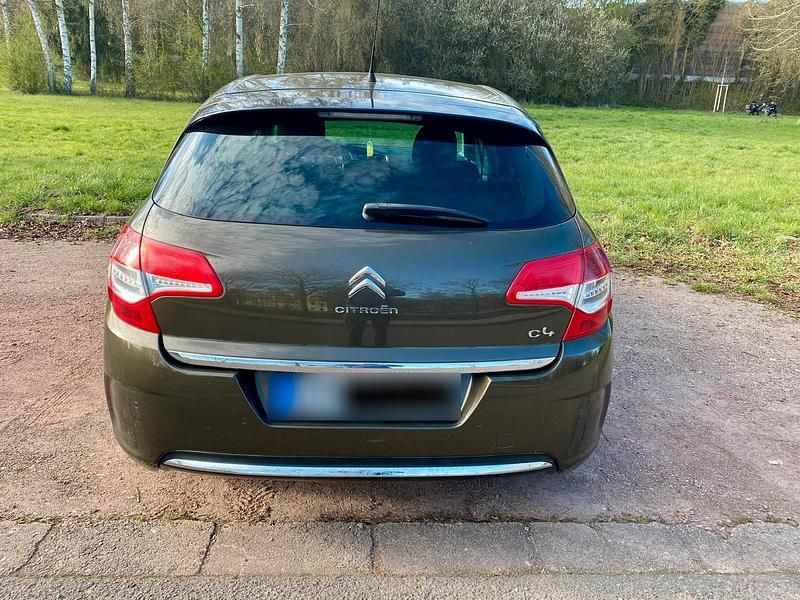 Gebraucht Citroën C4 Tendance 120 PS (88 kW) 2011 Gold Limousine