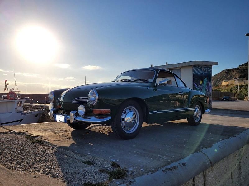 Grün Gebraucht 1971 VW Karmann Ghia Karmann Coupé | 28.900 € - Bild 1/4