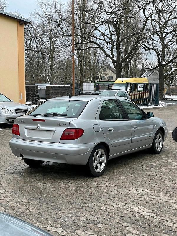 Gebraucht Citroën Xsara 109 PS (80 kW) 2003 Grau Limousine
