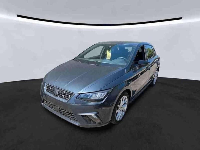 Grau Gebraucht 2024 Seat Ibiza FR-Line Limousine | 15.290 € (Guter Preis) - Bild 1/4