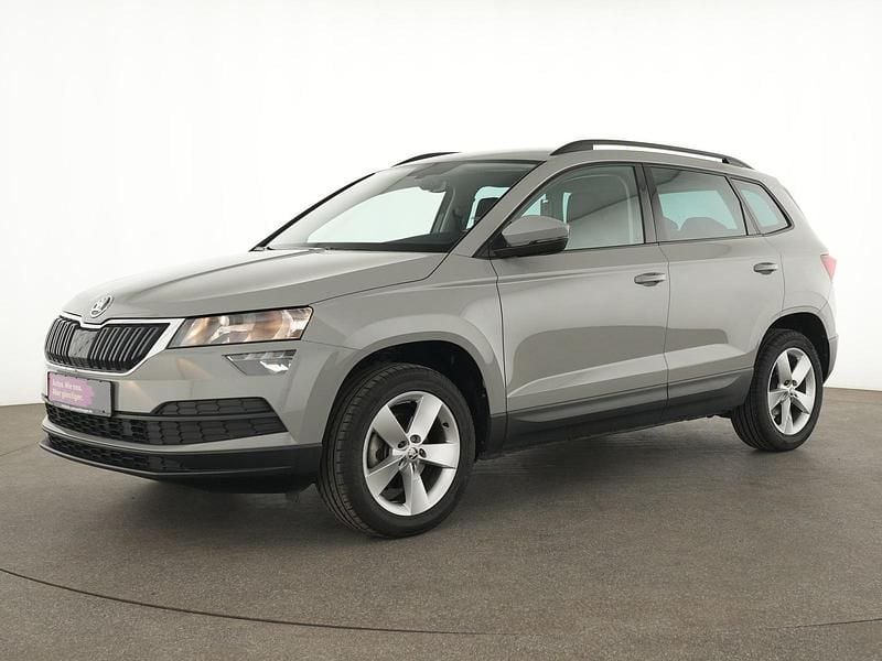 Steel grau Gebraucht 2021 Skoda Karoq Ambition SUV | 18.295 € (Guter Preis) - Bild 1/4