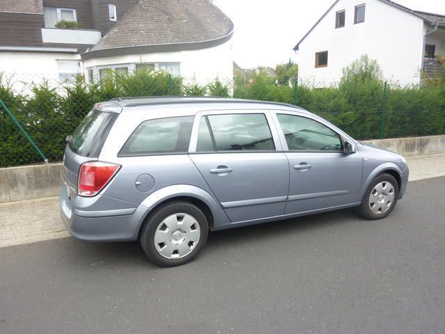 Gebraucht Opel Astra 105 PS (77 kW) 2006 Grau metallic Kombi