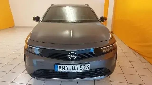 Gebraucht Opel Astra Edition 110 PS (80 kW) 2024 Vulkan grau (metallic) Kleinwagen