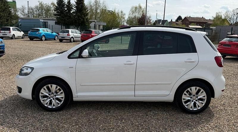 Gebraucht VW Golf VII Life 105 PS (77 kW) 2013 Weiß Limousine