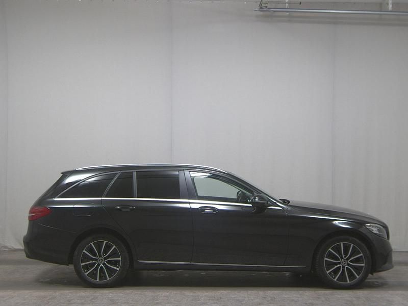 Schwarz Gebraucht 2021 Mercedes C220 Kombi | 15.990 € (Superpreis) - Bild 1/4