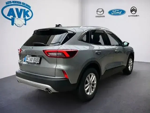 Używany Ford Kuga Titanium 151 KM (111 kW) 2025 Srebrny SUV