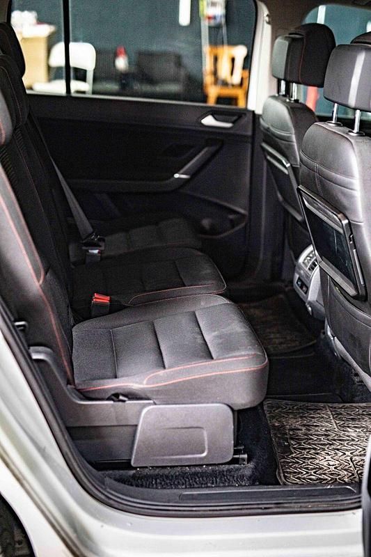 Gebraucht VW Touran Sound 150 PS (110 kW) 2017 Weiß Van / Kleinbus