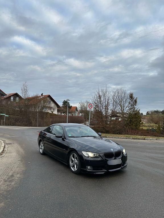 Gebraucht BMW 320 Shadowline 177 PS (130 kW) 2007 Schwarz Coupé