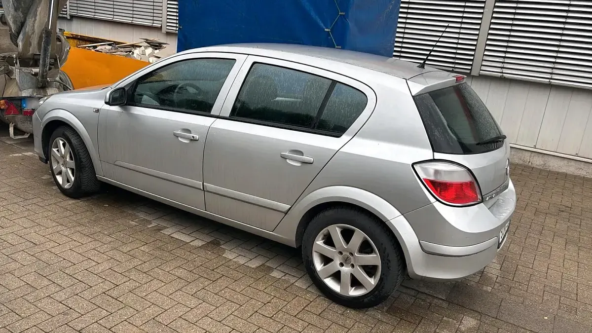 Gebraucht Opel Astra 90 PS (66 kW) 2006 Grau Kleinwagen