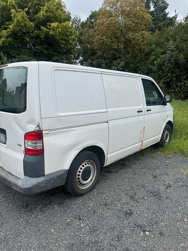 Gebraucht VW Transporter 90 PS (66 kW) 2010 Van