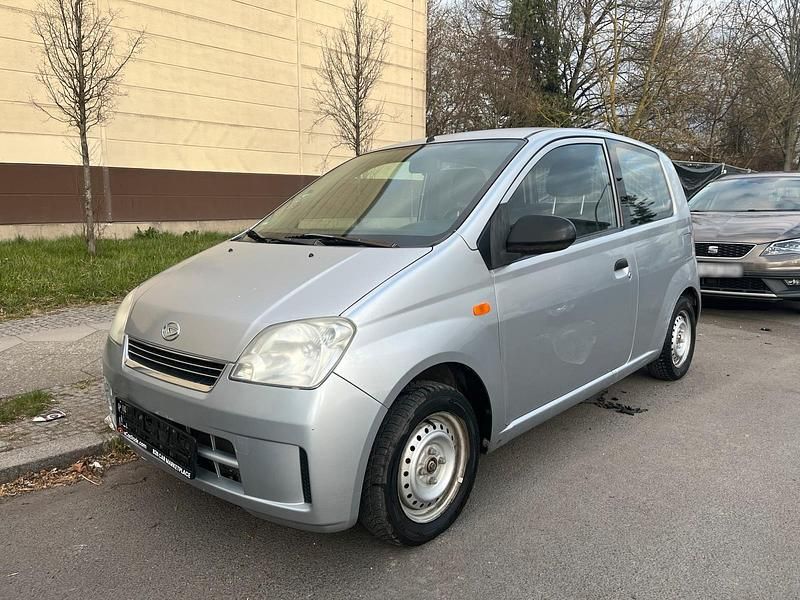 Gebraucht Daihatsu Cuore 58 PS (42 kW) 2004 Grau Kleinwagen