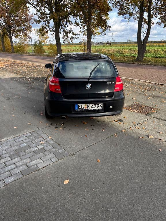 Gebraucht BMW 116 116 PS (85 kW) 2009 Schwarz Kleinwagen