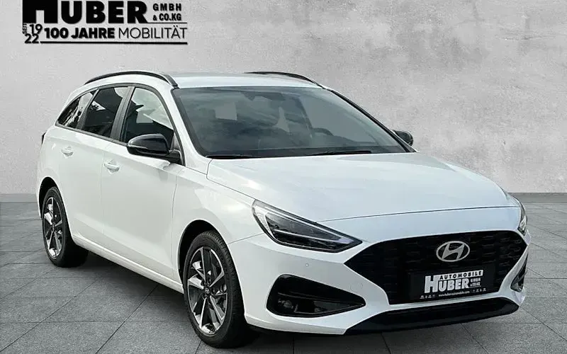 Neu Hyundai i30 Advantage 150 PS (110 kW) 2025 Weiß Kombi