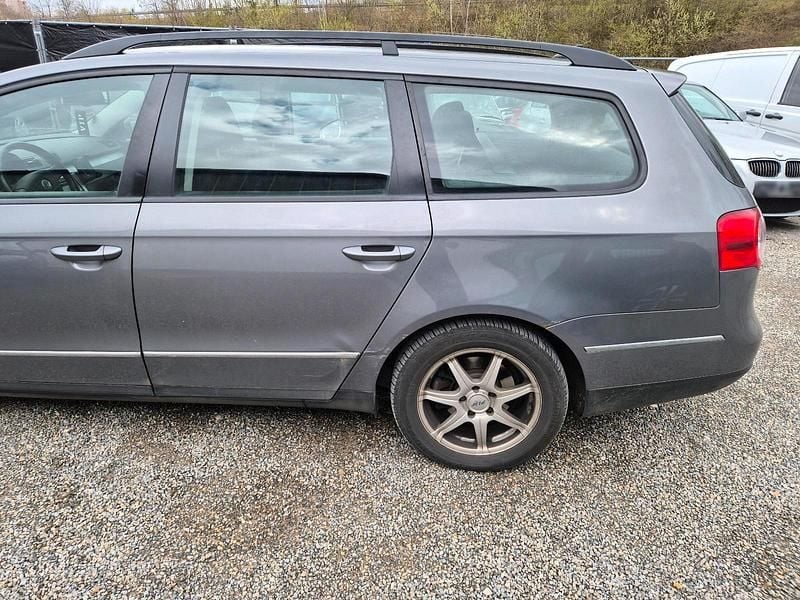 Gebraucht VW Passat 160 PS (117 kW) 2008 Silber Kombi