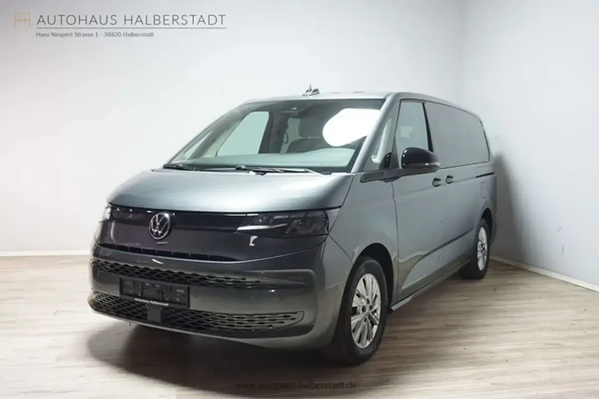 Używany VW Multivan 150 KM (110 kW) 2023 Szary Minivan
